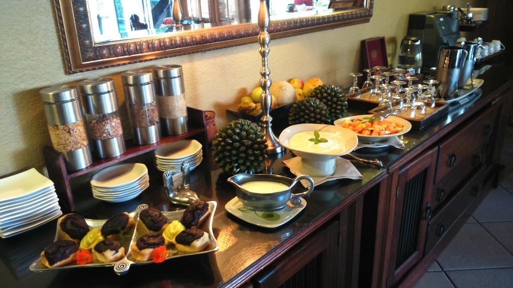 Joern'S Gaestehaus Mbombela Екстериор снимка